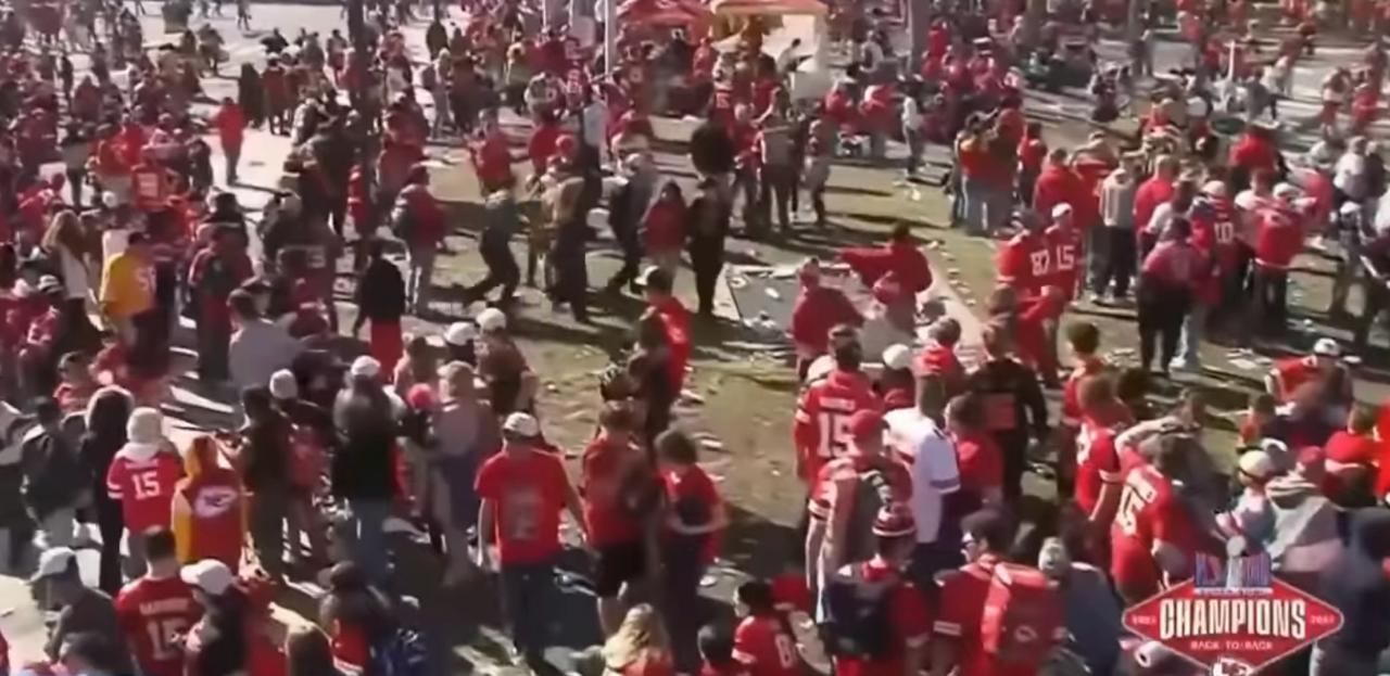 Tiroteo en festejo de campeonato de Kansas City Chiefs .