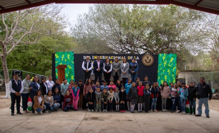 Promueve UAT actividades científicas para alumnas de escuelas primarias.