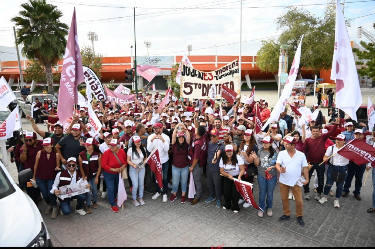 Olga Sosa en Ciudad Victoria es respaldada por la fuerza y entusiasmo de la juventud.