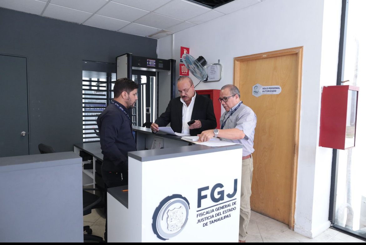 Nueva denuncia contra ex titular de la UIFE y ex secretarios de Cabeza de Vaca.  Acusaciones contra Raúl Ramírez Castañeda, Miguel Villarreal Ongay y Lourdes Arteaga Reyna, por un contrato ilícito de más de $9 millones