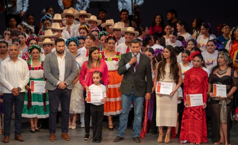 Presenta la UAT con gran éxito su Festival del Día Internacional de la Danza