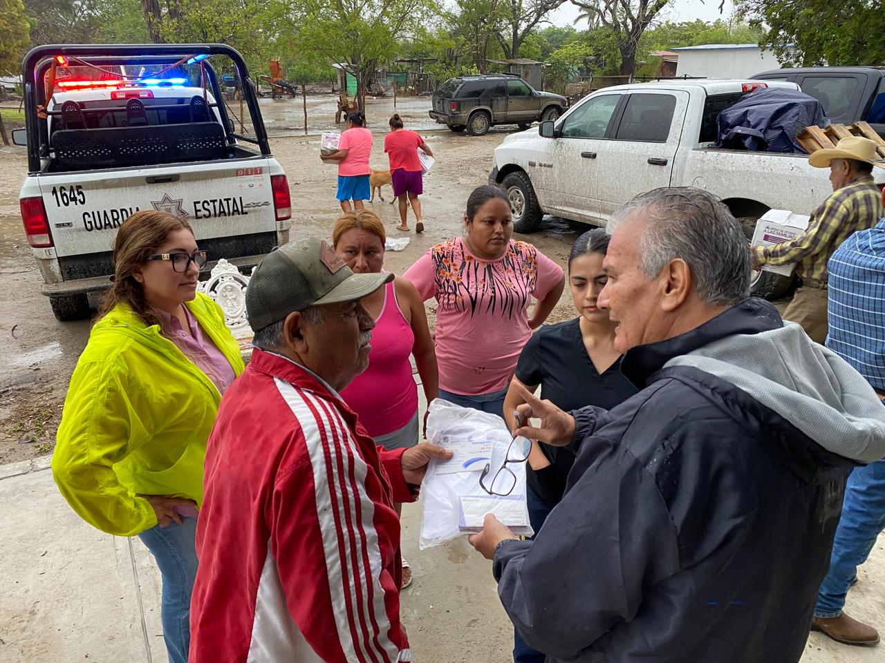 Llevan SSPT y USJT atención médica y psicológica a personas albergadas.