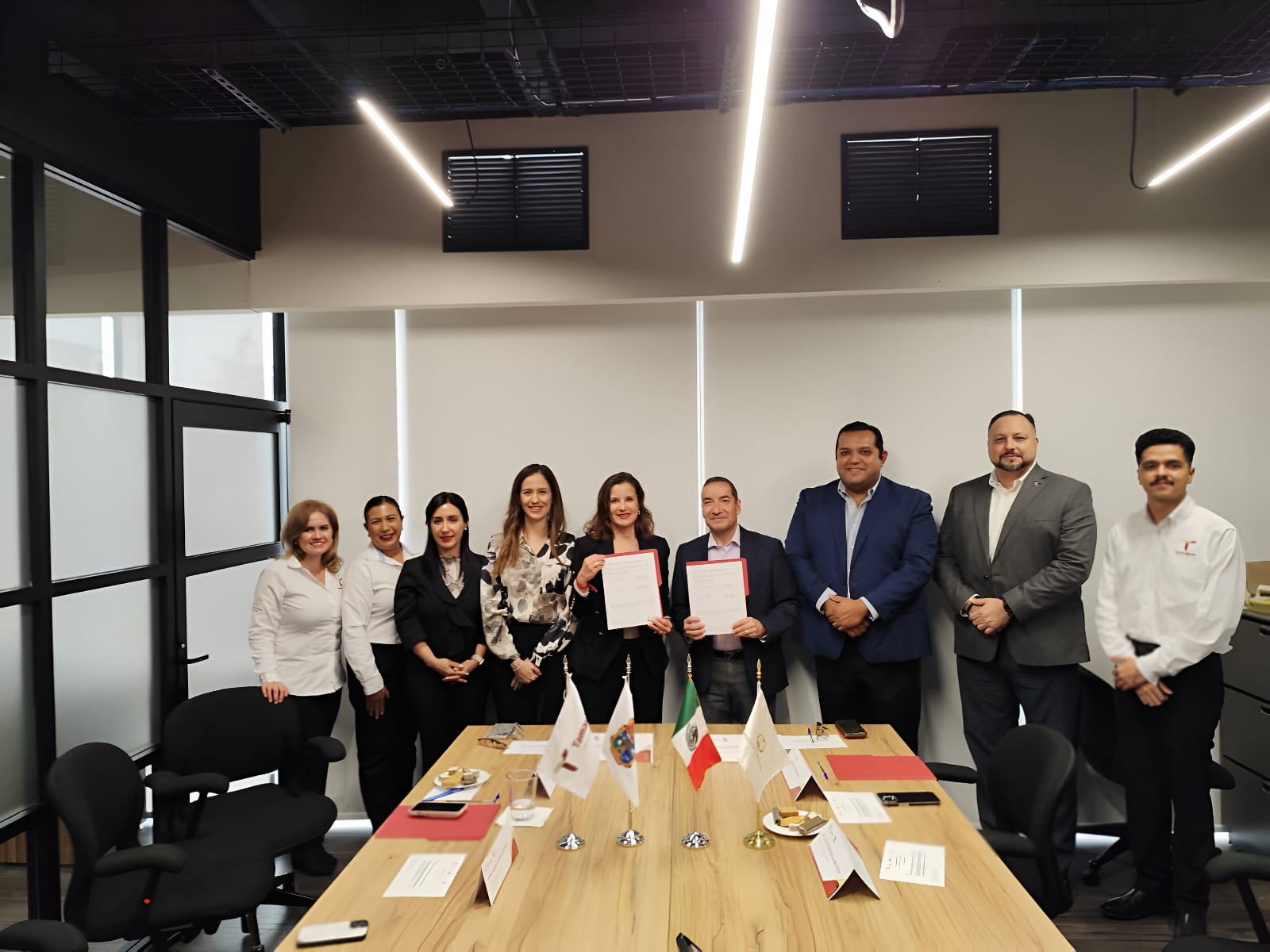 Firman Secretaría de Economía y Nacional Financiera Acuerdo de Voluntades 2024-2025.