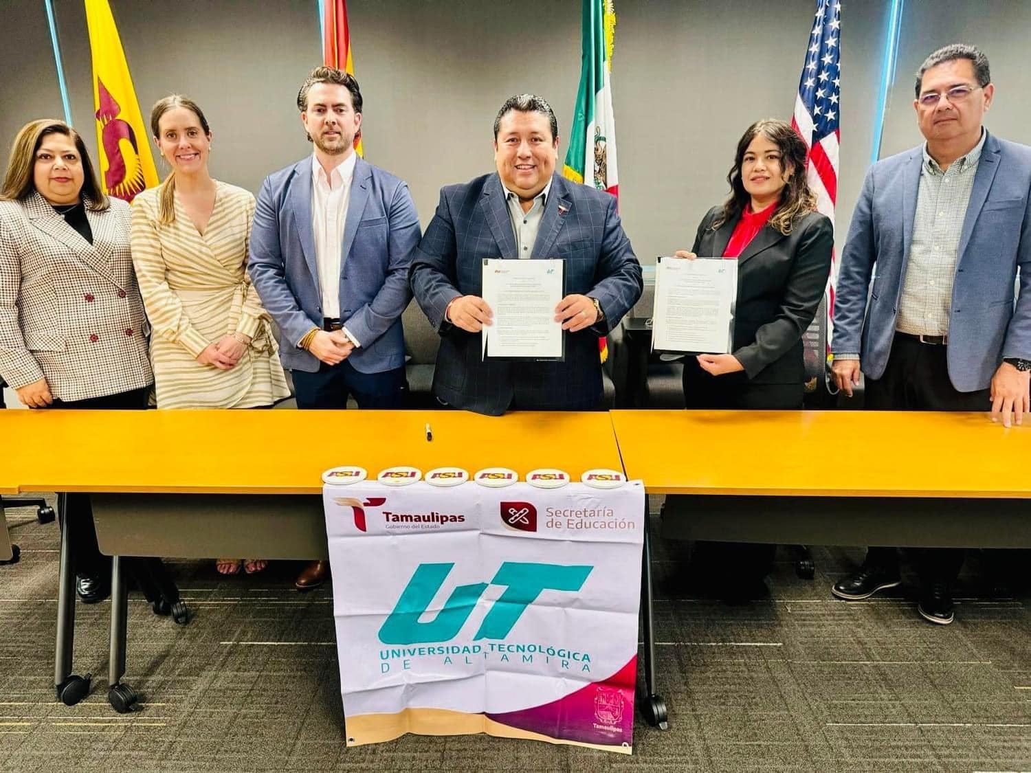 Firman convenio Universidad Tecnológica de Altamira y la Arizona State University para el desarrollo de semiconductores.