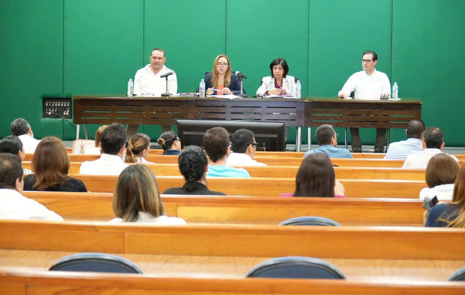 Actualiza la UAT a su personal administrativo en materia de  normatividad y rendición de cuentas.