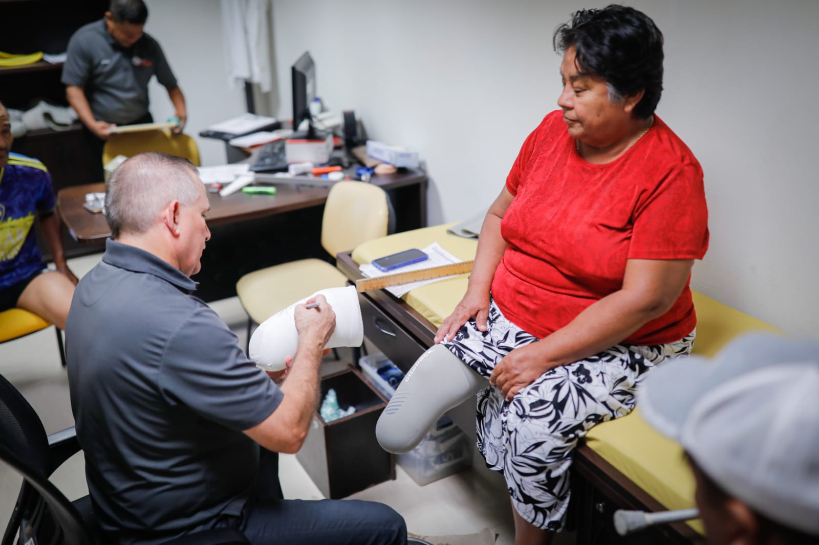 Valora DIF Tamaulipas a pacientes que requieren prótesis de extremidades y aparatos ortopédicos en 21 municipios