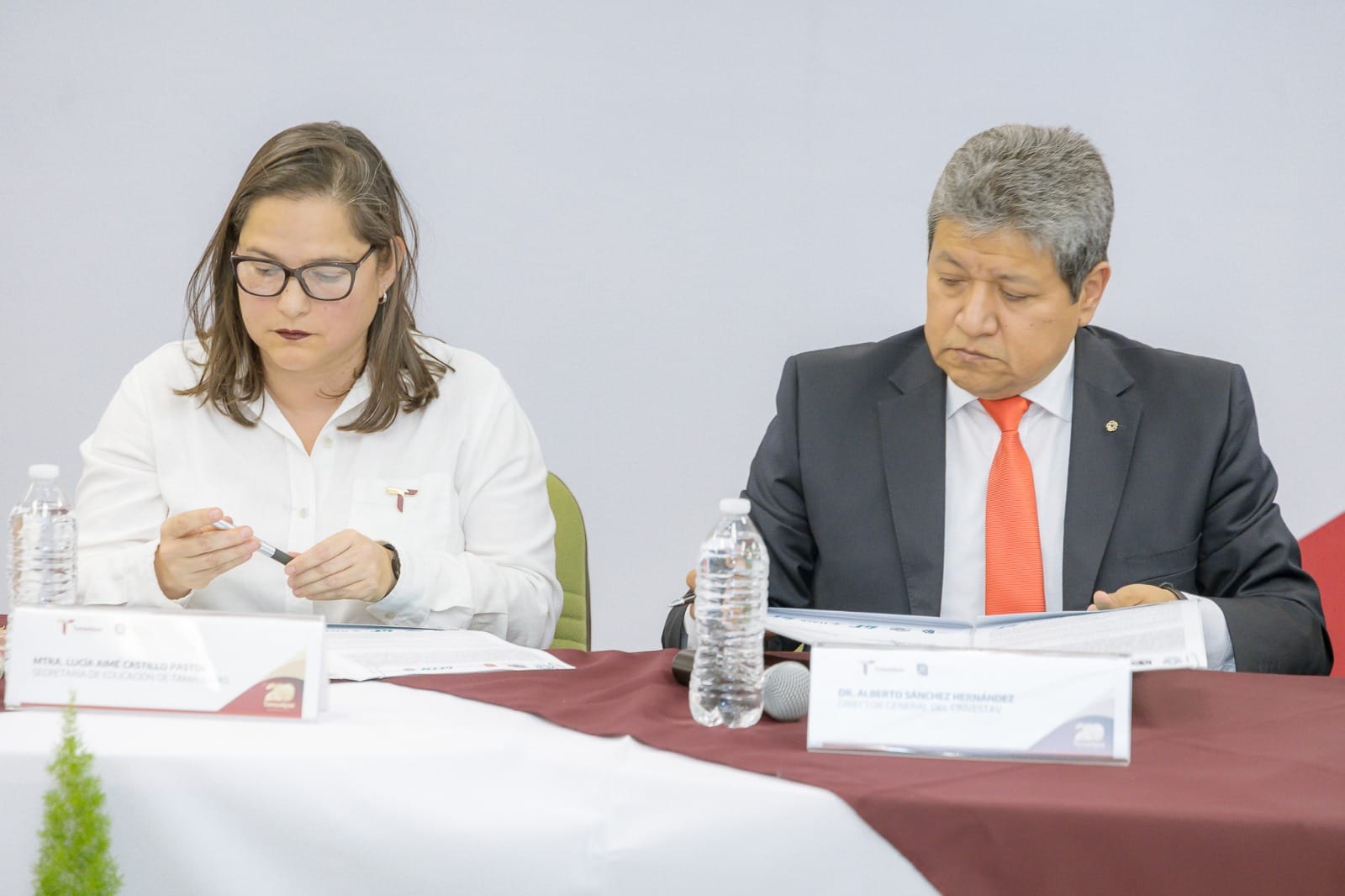 Formarán SET y CINVESTAV profesionistas en el sector tecnológico de semiconductores