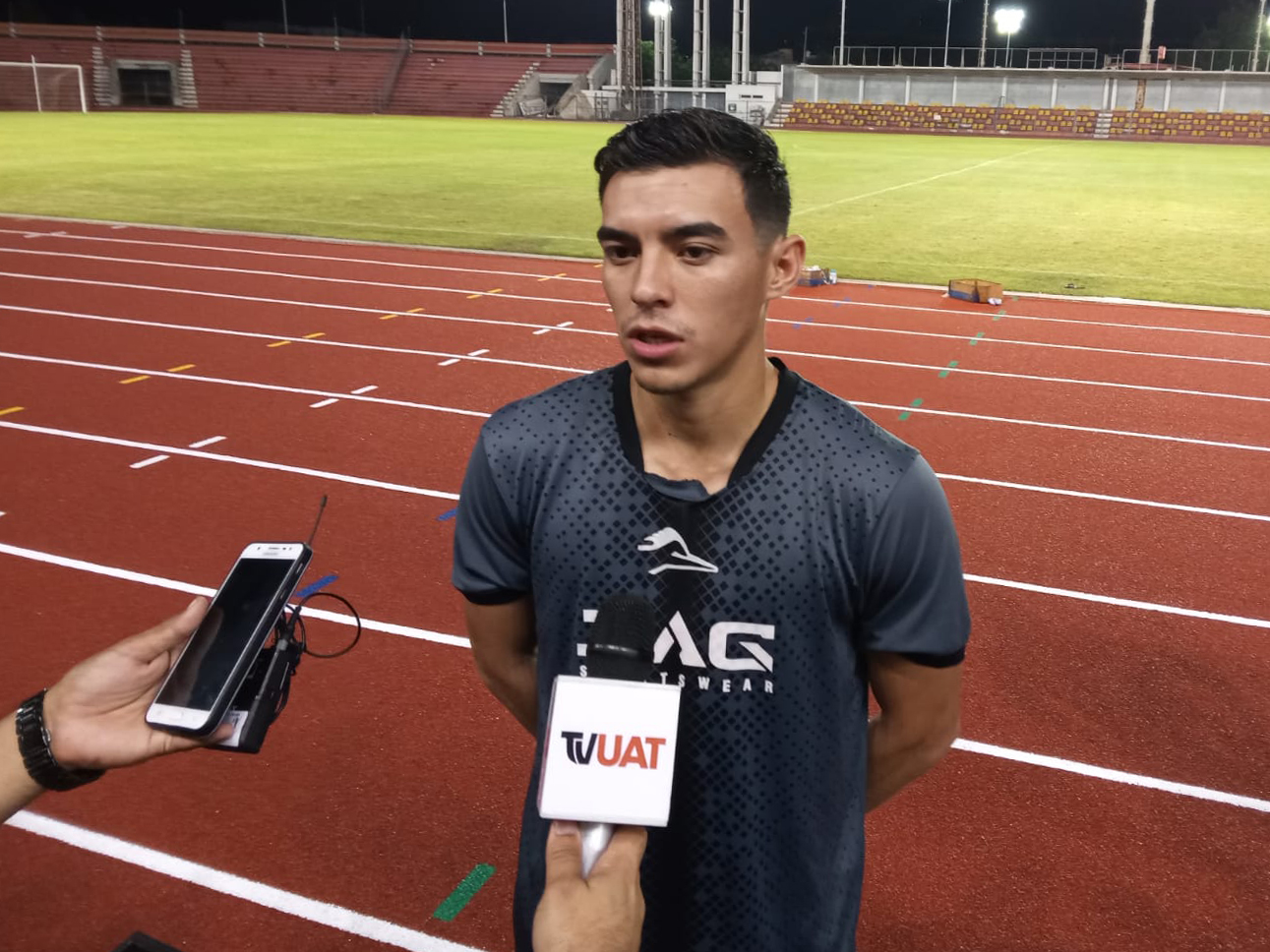 Promueve la UAT un amplio programa de becas y apoyos para sus  estudiantes.