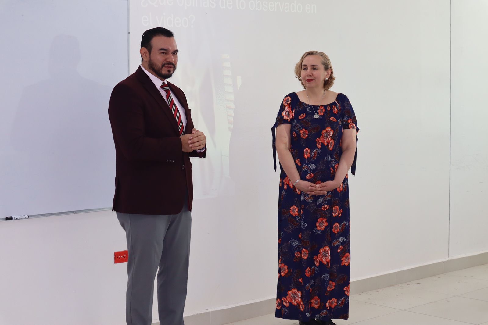 Experta internacional en búsqueda de personas desaparecidas imparte cátedra en la USJT