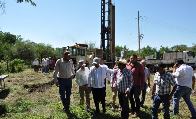 Con trabajos de rehabilitación y profundización de pozo de agua, beneficia SRH a Tula