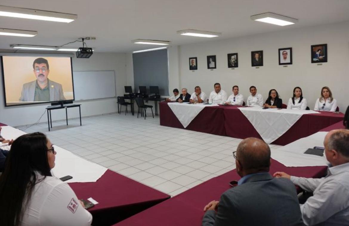 Fortalece la UAT procesos para evaluar y acreditar la calidad de  sus programas educativos.