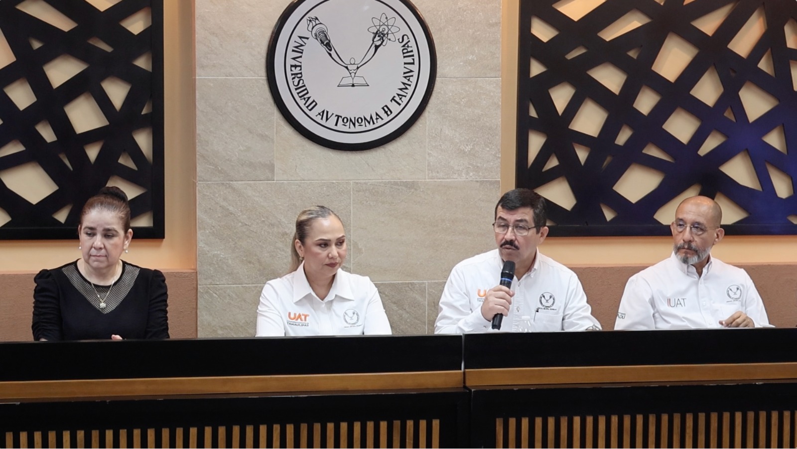 Concluye la UAT evaluación de la carrera de Diseño Gráfico y  Animación Digital