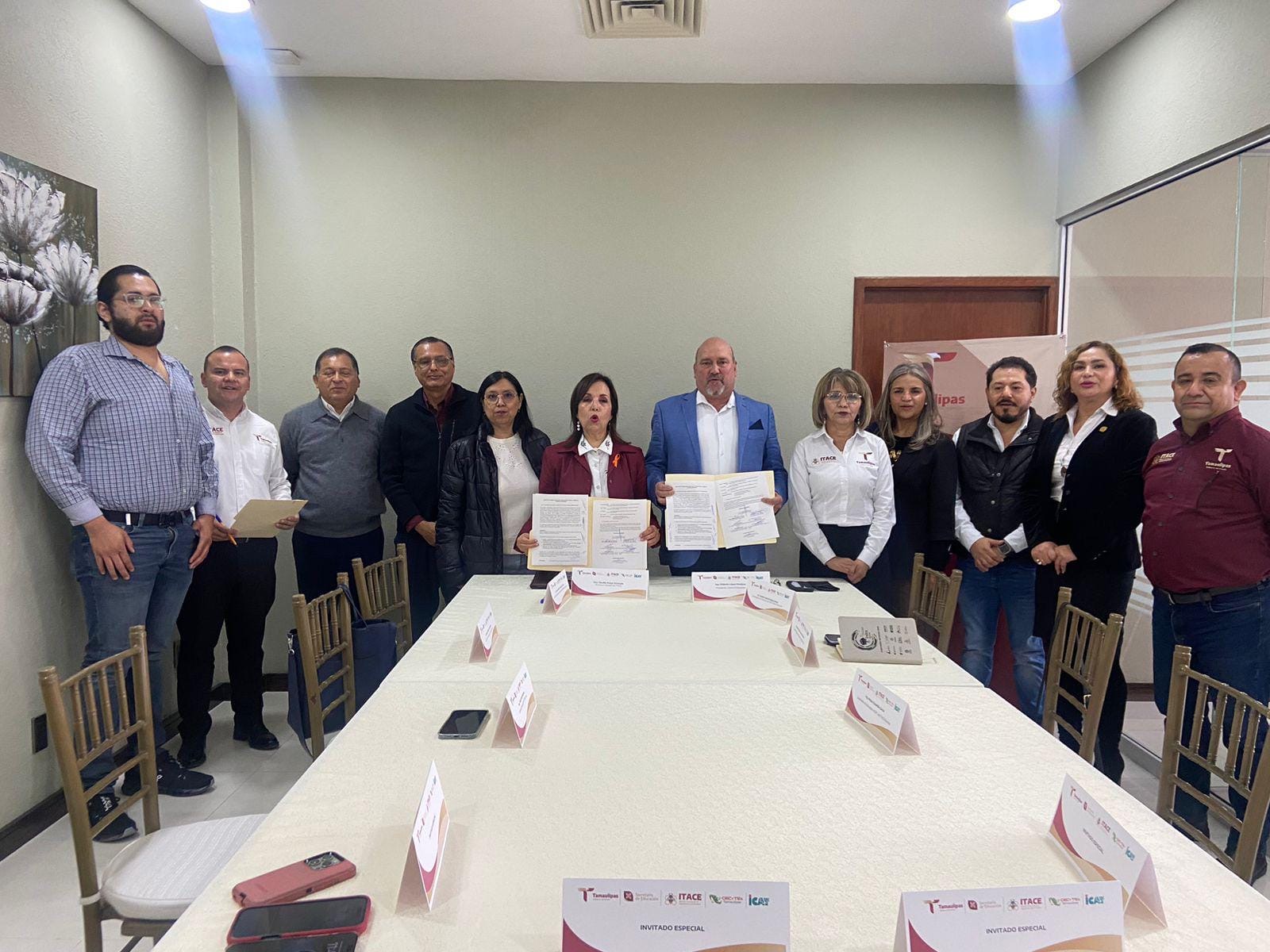 Integra ITACE comités de vinculación con sector empresarial