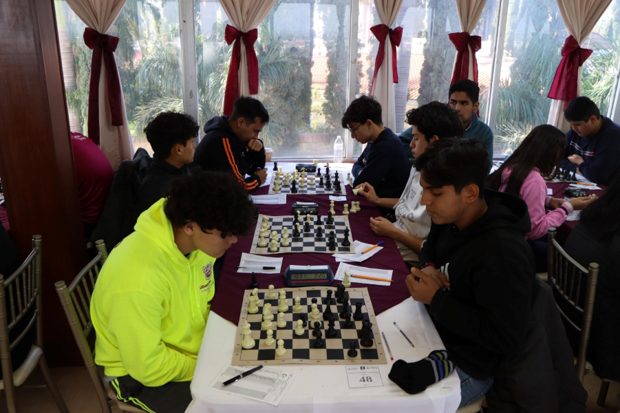 Todo un éxito estatales de atletismo y ajedrez convocados por el INDE