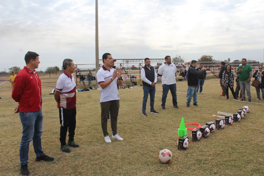 Entrega INDE Tamaulipas material deportivo a preselecciones