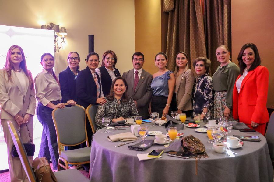 La UAT y la Asociación de Mujeres Jefas de Empresa firman convenio en la  zona sur.