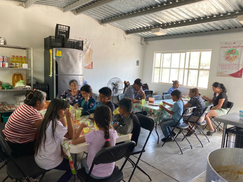 Brindan Comedores de Bienestar alimentos en zonas prioritarias.