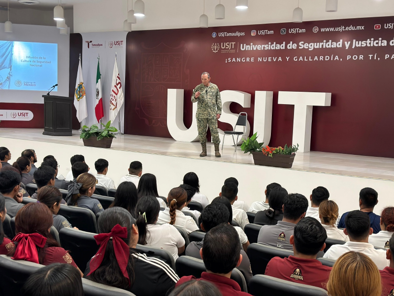 Destaca comandante de la 48 Zona Militar avances en infraestructura y valores de la USJT