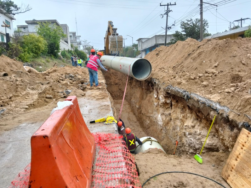 Rehabilita Obras Públicas red de agua potable en Ciudad Madero.