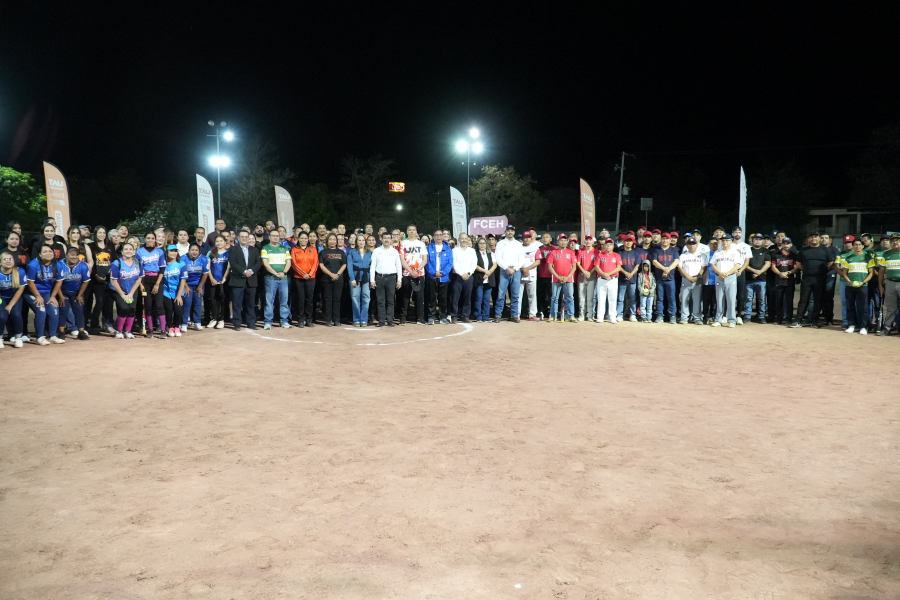 Rector de la UAT inaugura torneos deportivos para docentes y empleados  universitarios