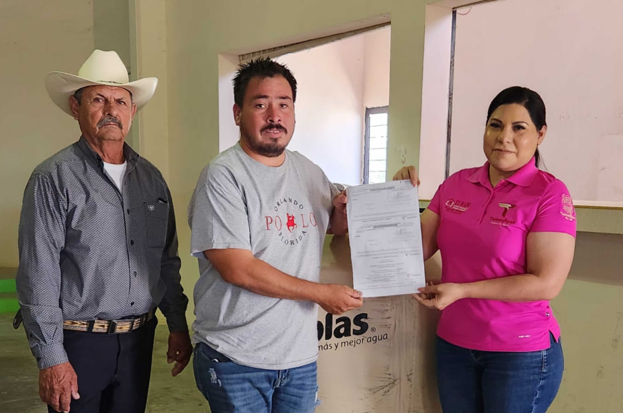 Beneficia ITAVU a comunidades de Burgos y Méndez con tinacos equipados