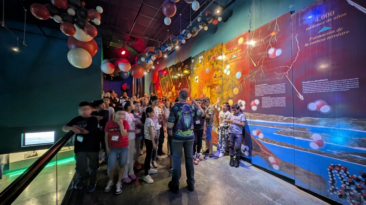Aprenden y se divierten con el Programa Enseñanza Vivencial de las Ciencias.