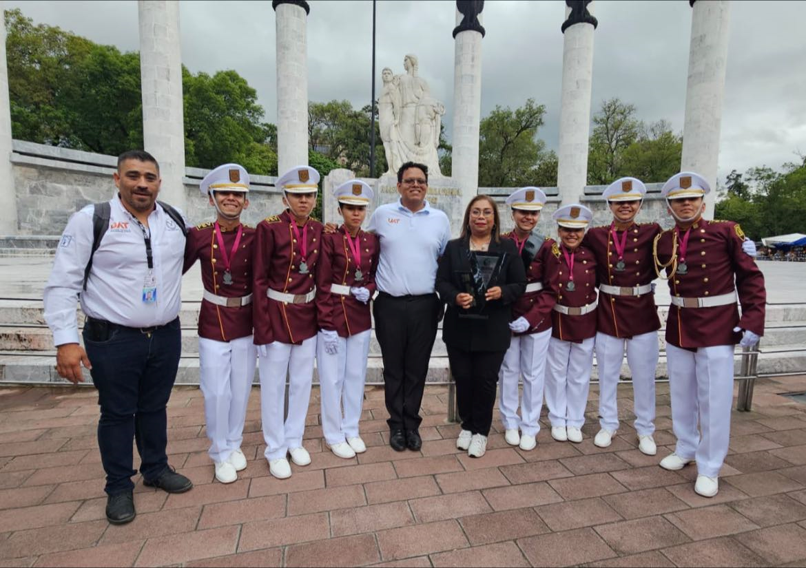 Obtiene la UAT segundo lugar nacional en competencia de escoltas y  bandas de guerra.