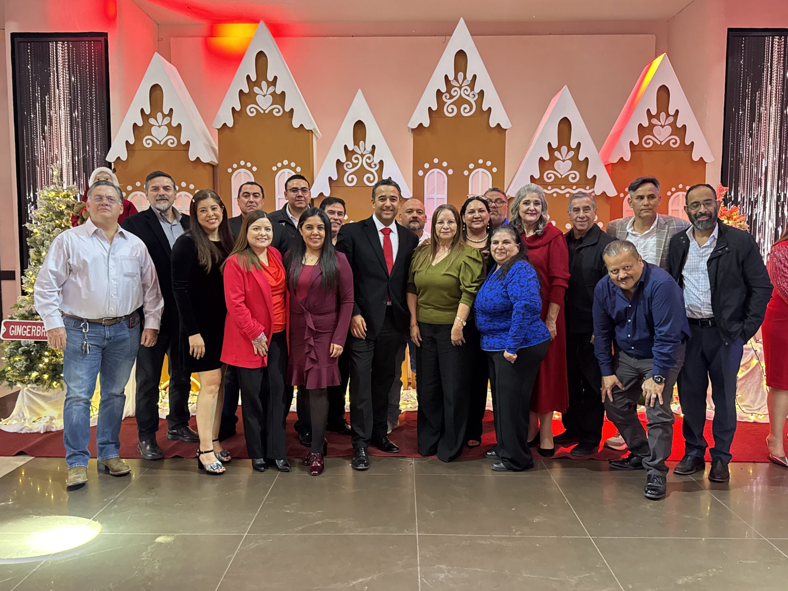 Ofrece la UAT festejo navideño a sus maestros y trabajadores  sindicalizados