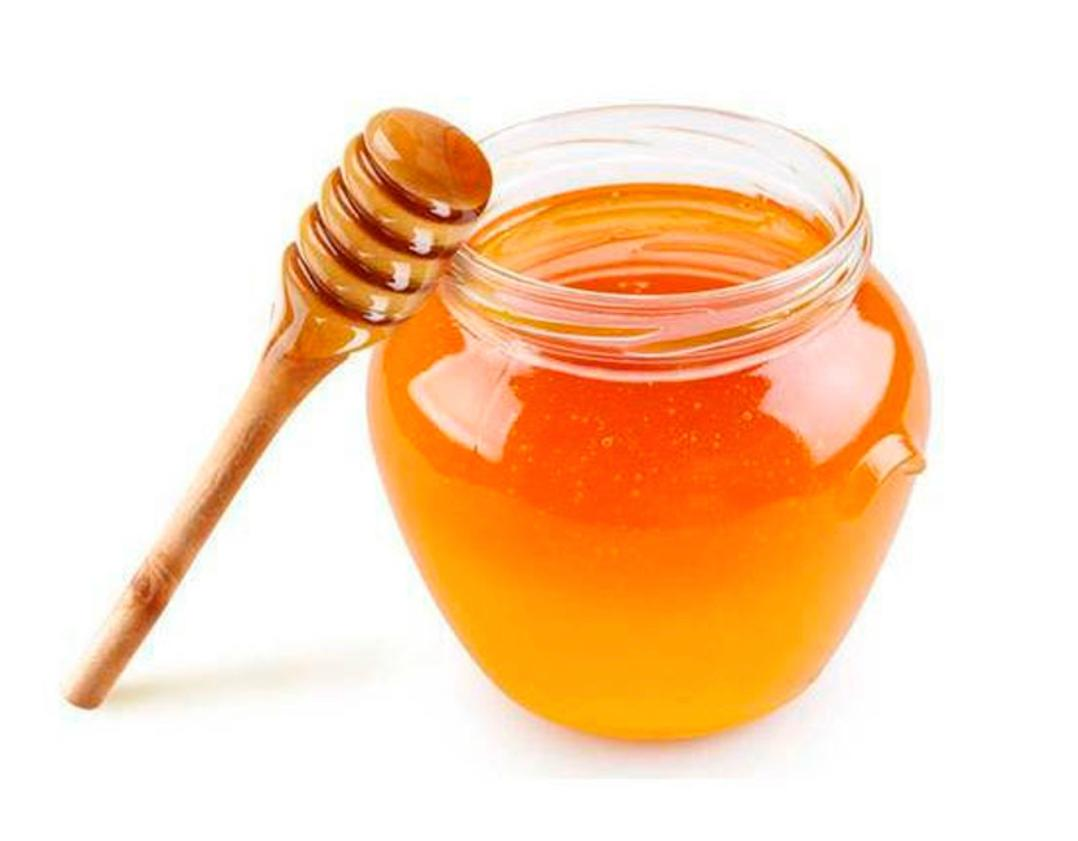 La miel es el único alimento que no caduca. Se han encontrado vasijas de miel en tumbas egipcias con miles de años de antigüedad que todavía son perfectamente comestibles.