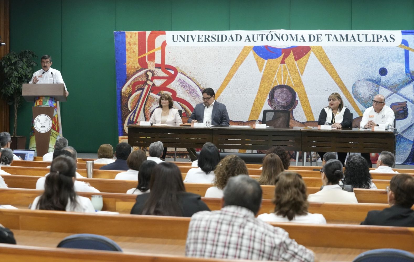 Resguarda la UAT su patrimonio documental y memoria histórica