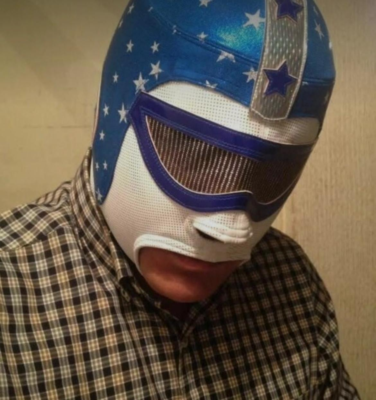 Muere en el ring el luchador conocido como el “Piloto Suicida”.