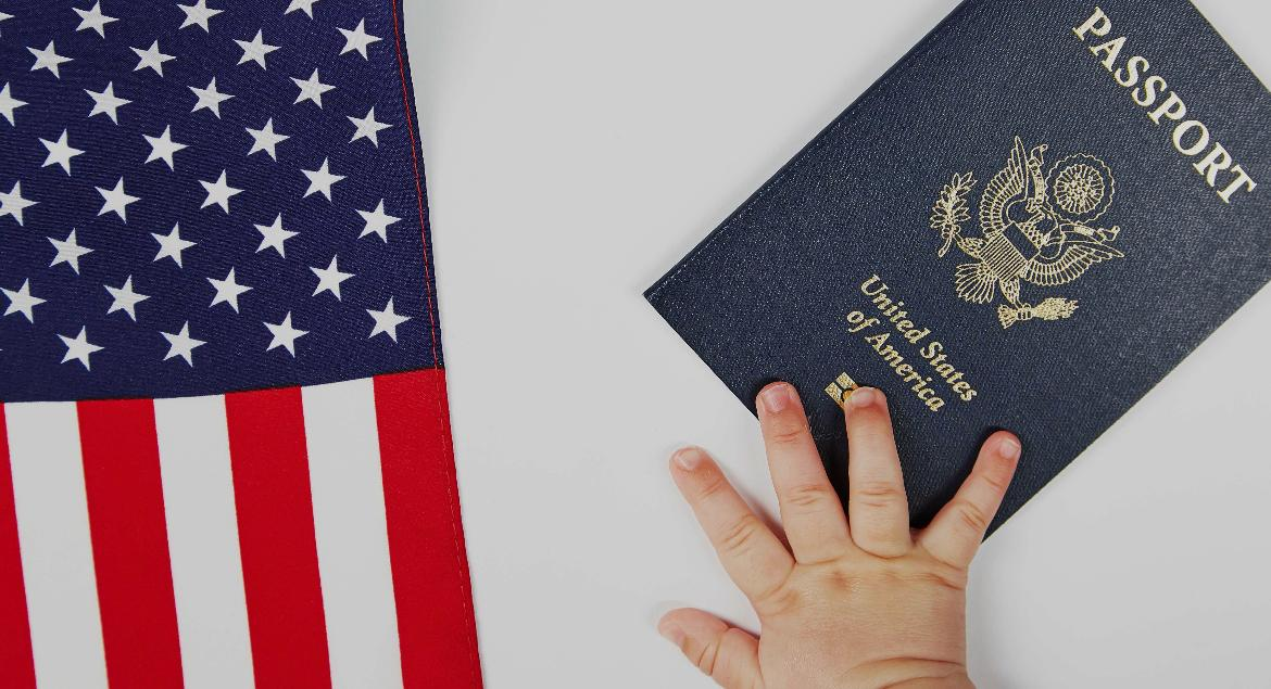 La Corte Suprema  de Estados Unidos ratifica el derecho a la ciudadanía por nacimiento.