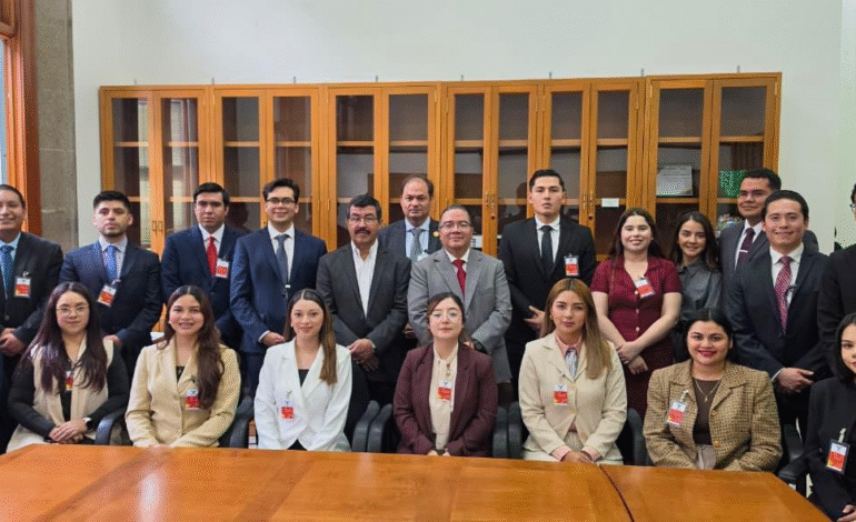 Fortalece rector perfil profesional de estudiantes de la UAT ante la SCJN