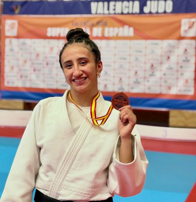 Conquista tamaulipeca Frida Maya bronce en la Super Copa de España de Judo