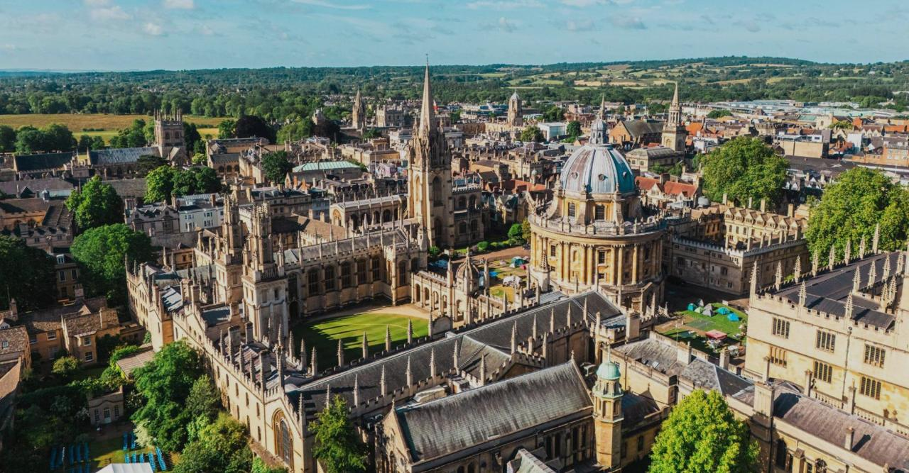 La Universidad de Oxford es más antigua que la civilización azteca.