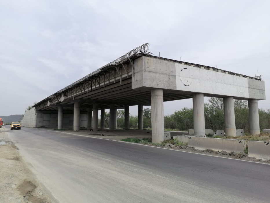 Puente Magueyes, obra que rescata el gobierno estatal.